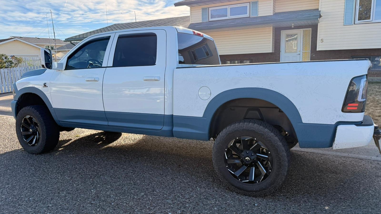 WhatsApp Image 2025-10-08 at 1.07.23 AM